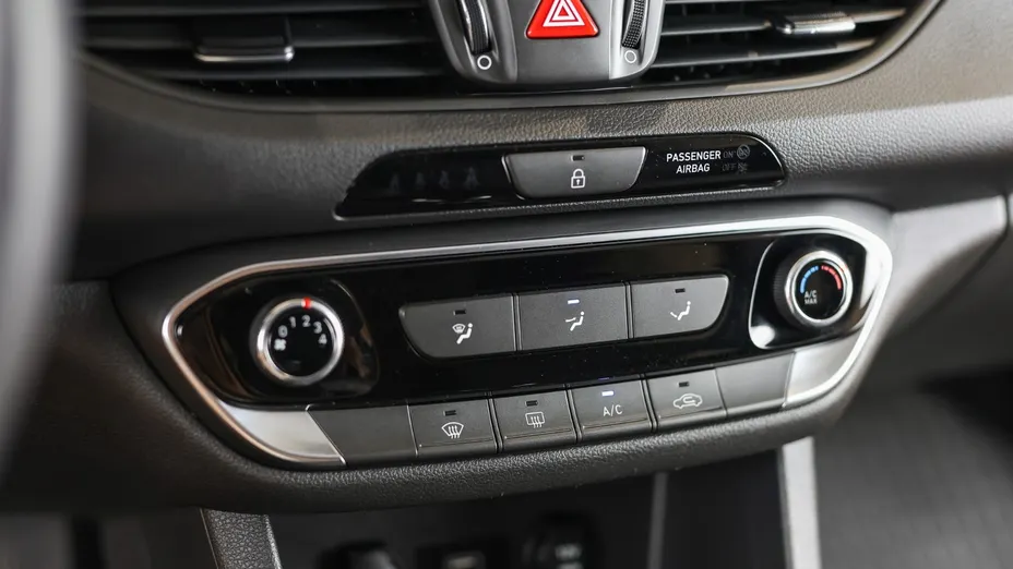 HYUNDAI i30 i30 1.0 T-GDI Classic + DCT