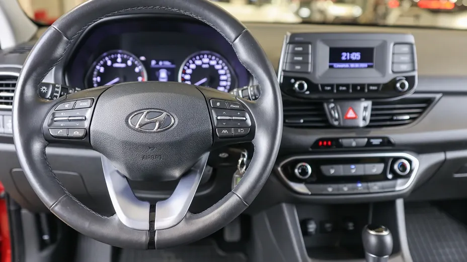 HYUNDAI i30 i30 1.0 T-GDI Classic + DCT