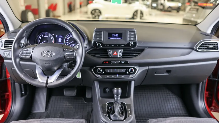 HYUNDAI i30 i30 1.0 T-GDI Classic + DCT
