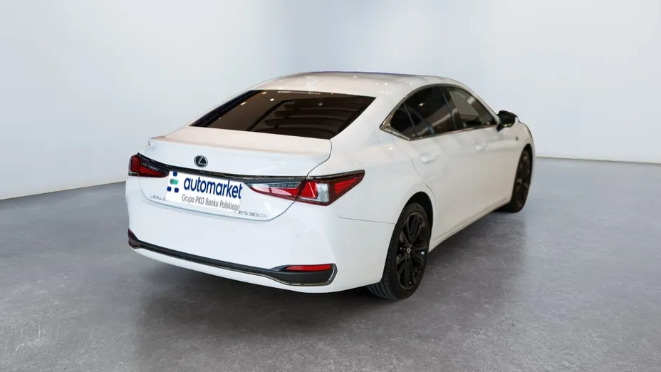 LEXUS ES ES 300h F Sport Design