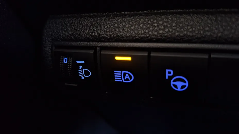 TOYOTA Corolla Corolla 2.0 Hybrid Comfort