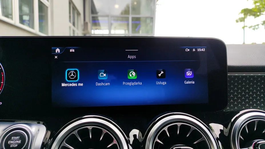 MERCEDES-BENZ GLB GLB 200 mHEV Progressive 7G-DCT