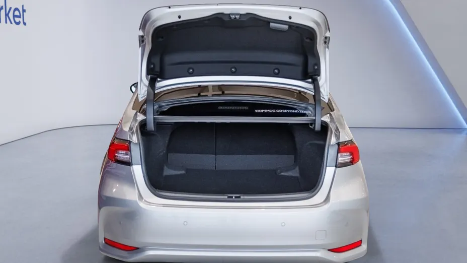 TOYOTA Corolla Corolla 1.8 Hybrid GR Sport Dynamic