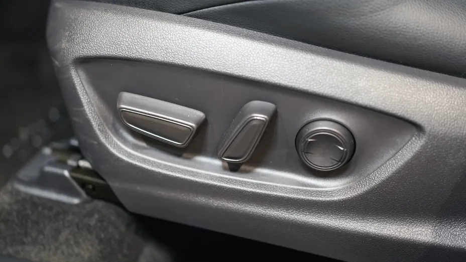 TOYOTA Corolla Cross Corolla Cross 2.0 Hybrid Executive AWD