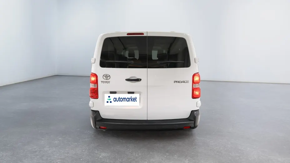 TOYOTA Proace Proace Kombi 2.0 D-4D Long 2,8t