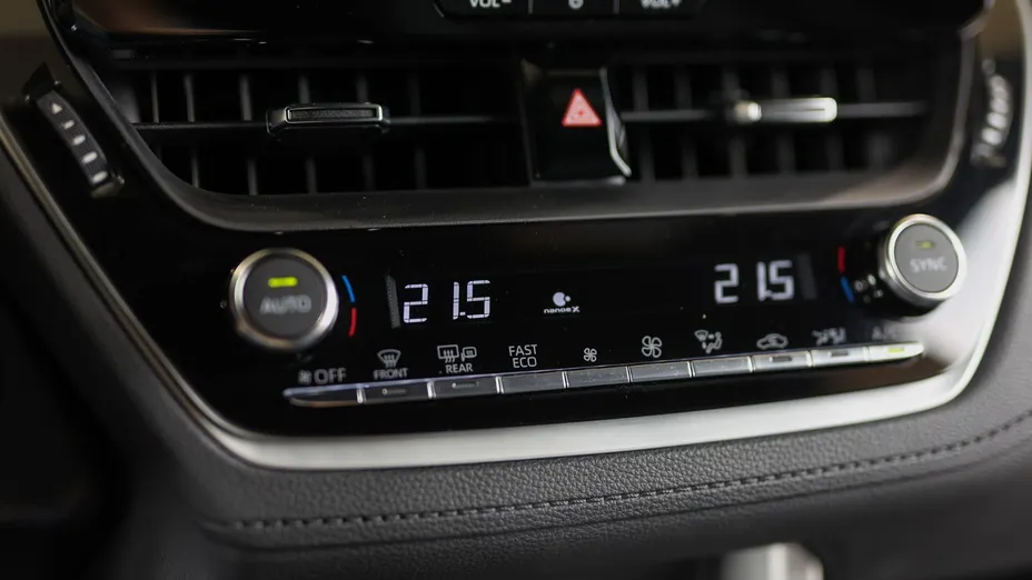 TOYOTA Corolla Cross Corolla Cross 2.0 Hybrid Executive