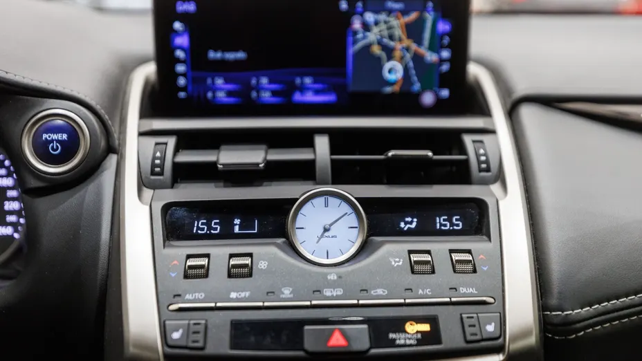 LEXUS NX NX 300h Optimum AWD