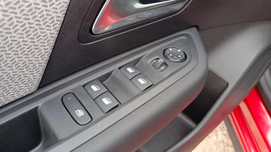 CITROEN C4 C4 1.2 PureTech Max S&S EAT8