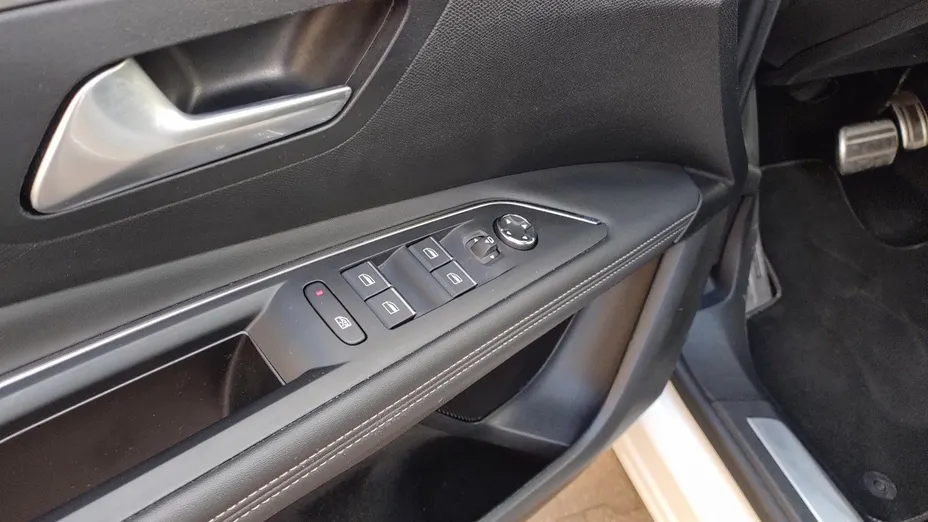 PEUGEOT 3008 3008 1.2 PureTech GT S&S EAT8