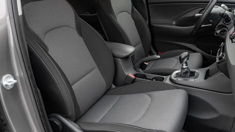 HYUNDAI i30 i30 1.4 Classic +