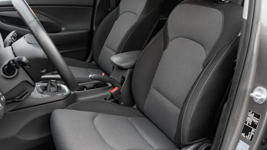 HYUNDAI i30 i30 1.4 Classic +