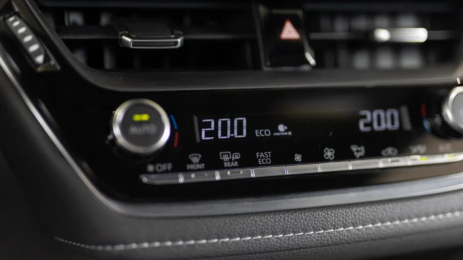 TOYOTA Corolla Corolla 2.0 Hybrid Style