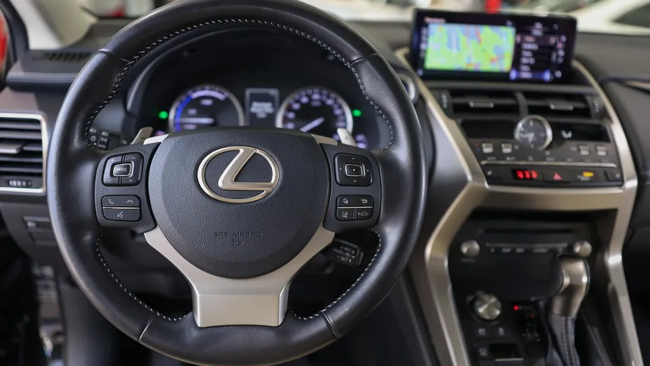 LEXUS NX NX 300h Prestige AWD