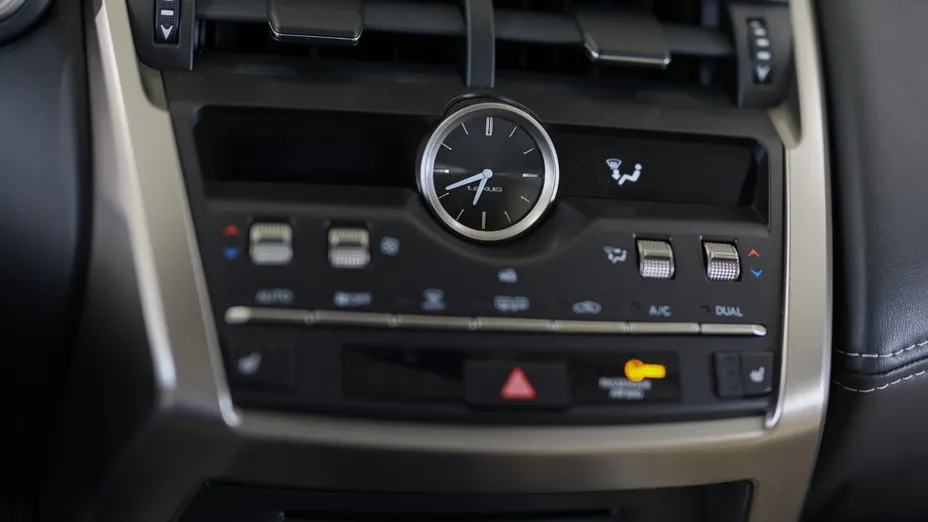 LEXUS NX NX 300h Prestige AWD