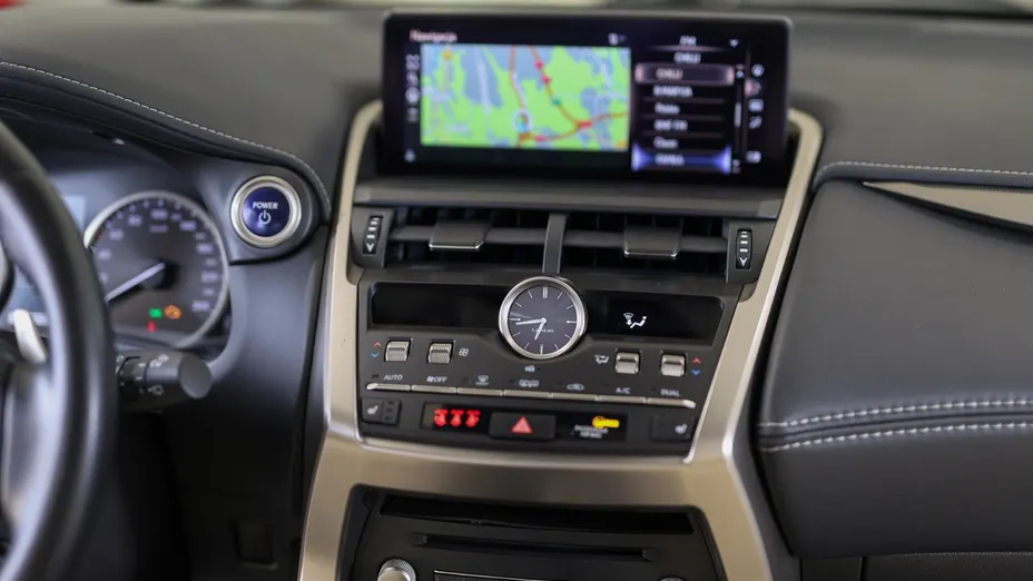 LEXUS NX NX 300h Prestige AWD