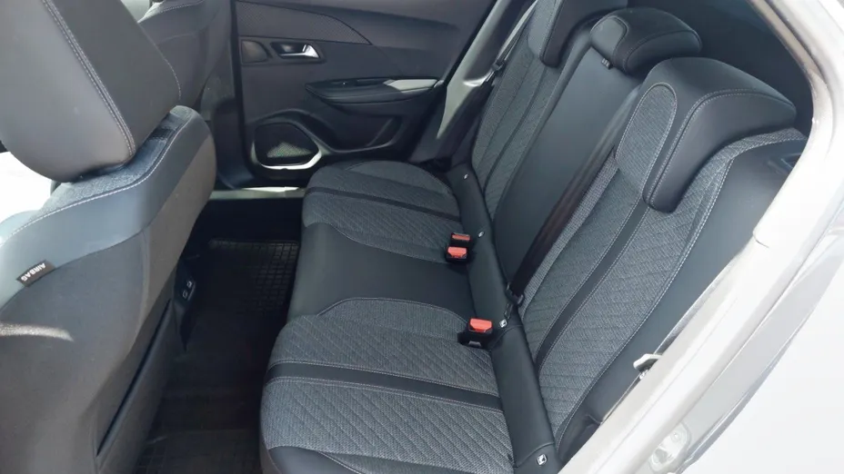 PEUGEOT 2008 2008 1.2 PureTech Allure S&S EAT8