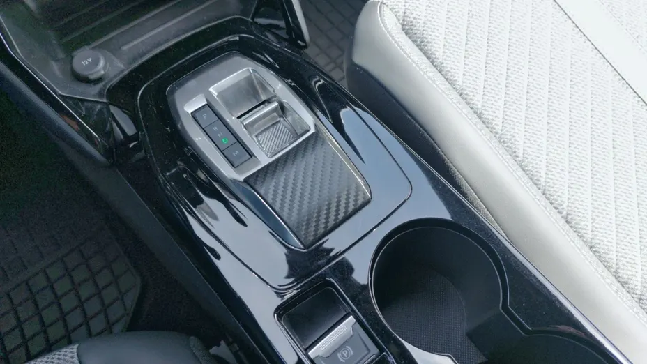 PEUGEOT 2008 2008 1.2 PureTech Allure S&S EAT8