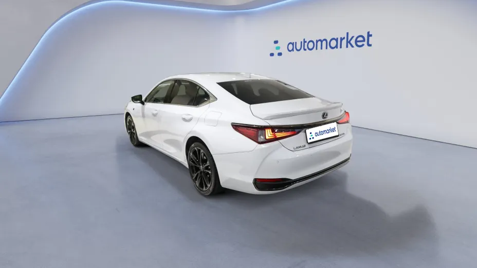 LEXUS ES ES 300h F Sport Design