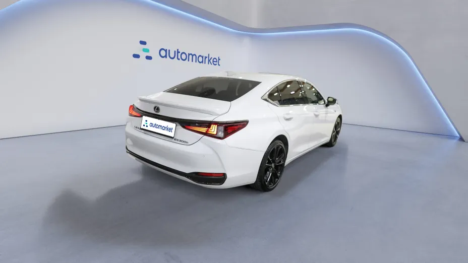LEXUS ES ES 300h F Sport Design