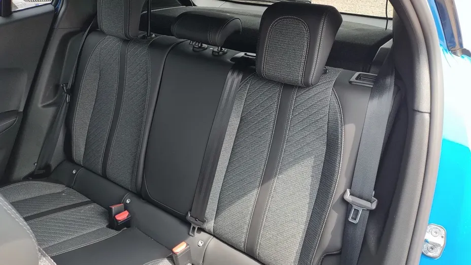 PEUGEOT 2008 2008 PureTech 130 Allure S&S EAT8