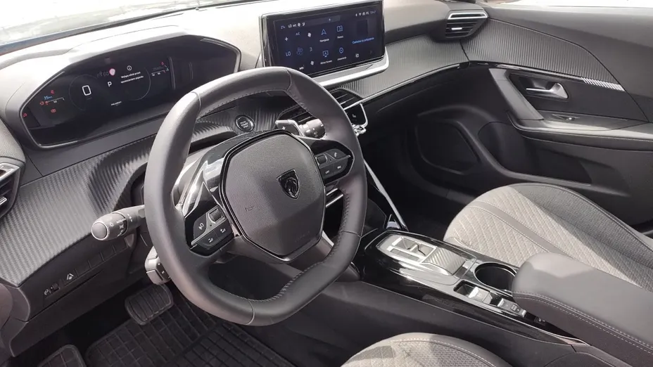 PEUGEOT 2008 2008 1.2 PureTech Allure S&S EAT8