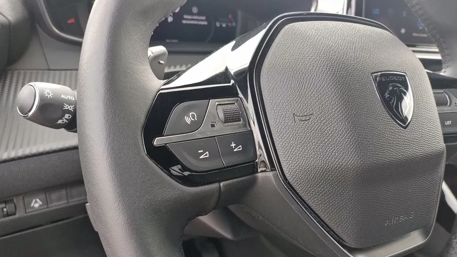 PEUGEOT 2008 2008 1.2 PureTech Allure S&S EAT8