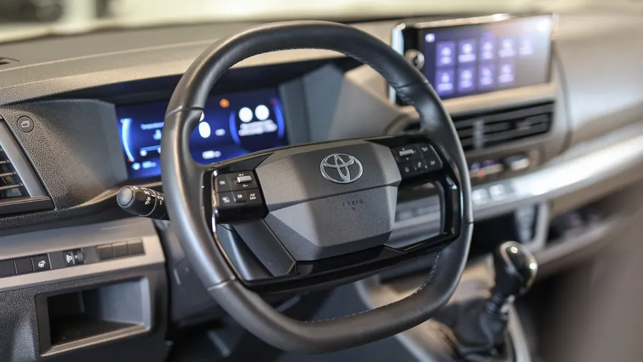 TOYOTA Proace Proace 2.0 D-4D Long Active