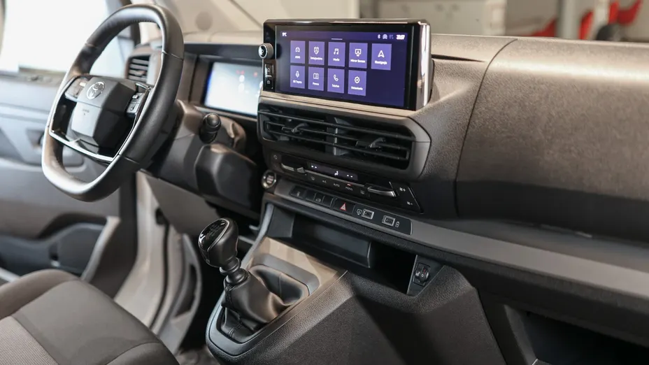 TOYOTA Proace Proace 2.0 D-4D Long Active