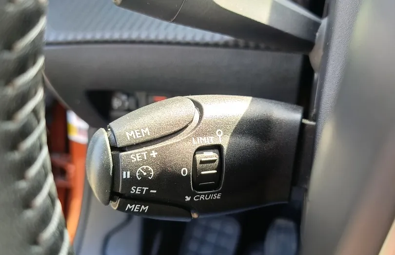 PEUGEOT 2008 2008 1.2 PureTech Active S&S