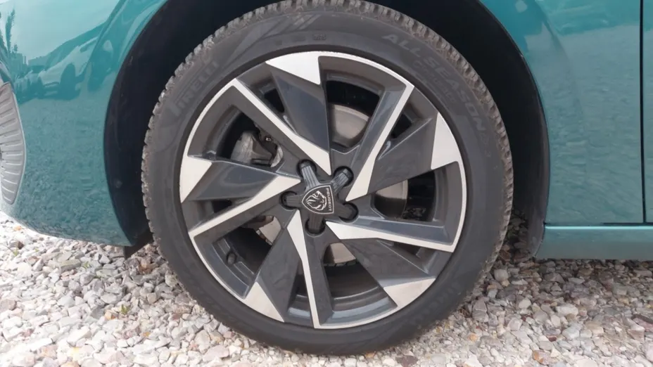 PEUGEOT 308 308 1.2 PureTech Allure S&S EAT8