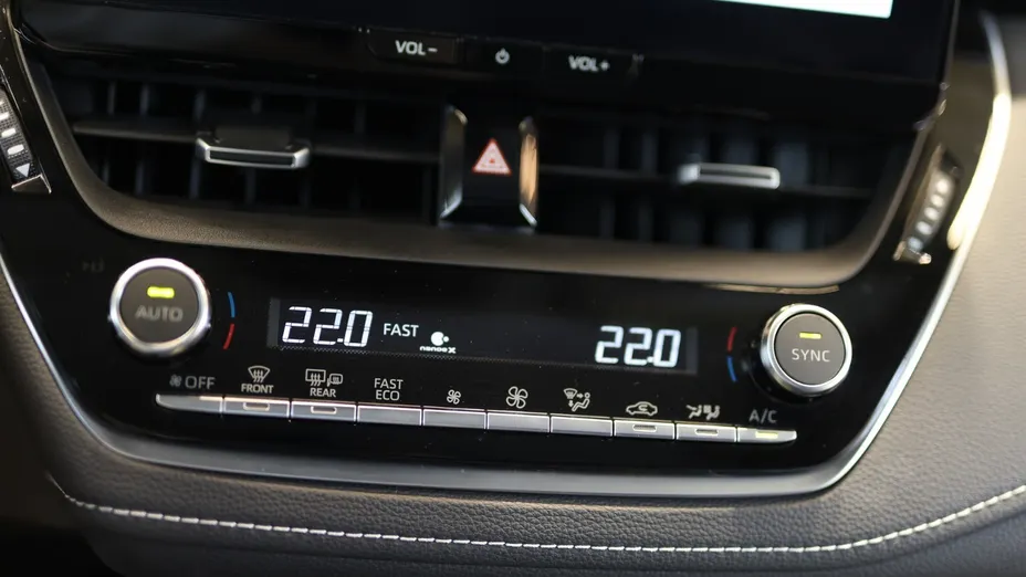 TOYOTA Corolla Corolla 1.8 Hybrid Style