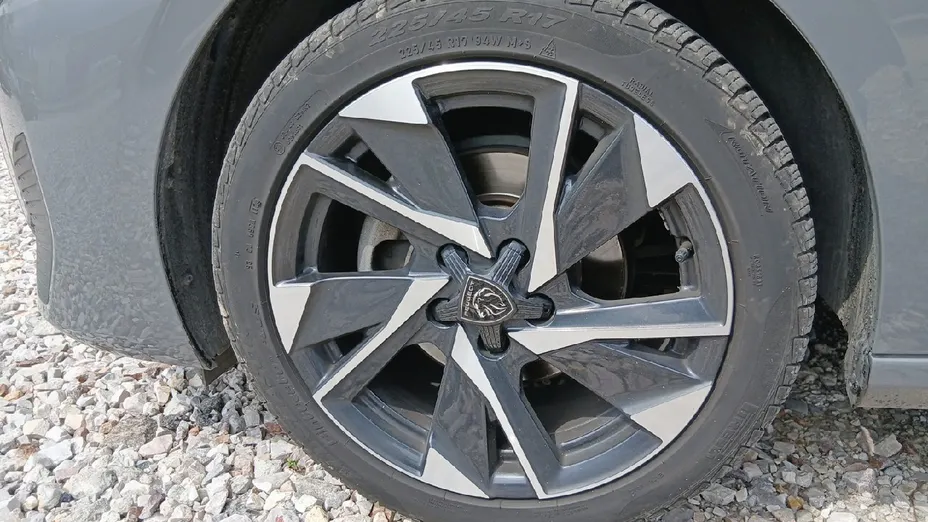 PEUGEOT 308 308 1.2 PureTech Allure S&S EAT8