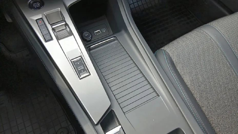 PEUGEOT 308 308 1.2 PureTech Allure S&S EAT8