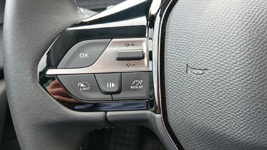 PEUGEOT 308 308 1.2 PureTech Allure S&S EAT8