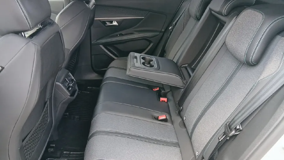 PEUGEOT 3008 3008 1.2 PureTech Allure Pack S&S EAT8