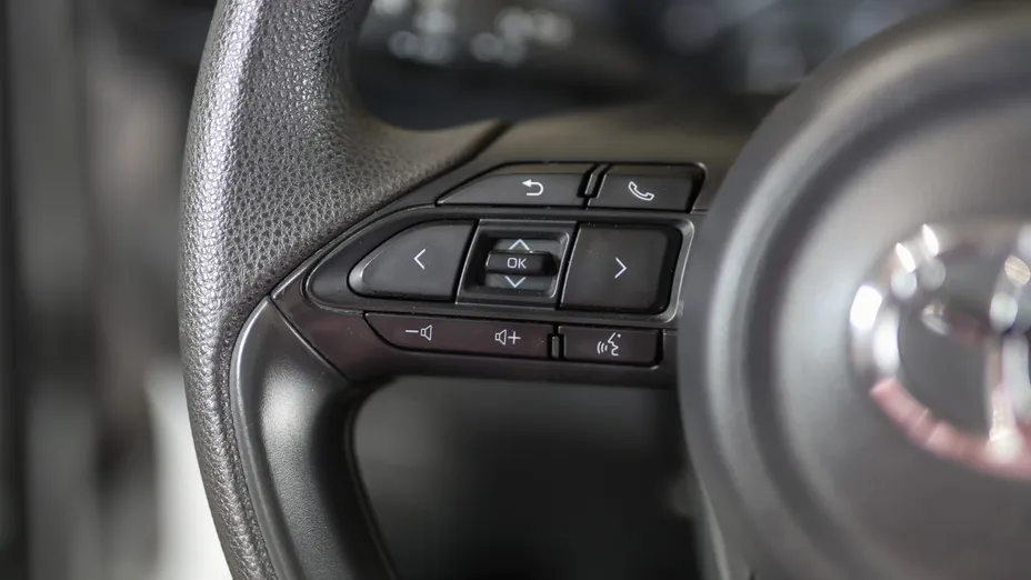 TOYOTA Yaris Yaris 1.0 Active