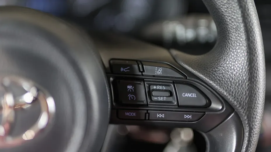 TOYOTA Yaris Yaris 1.0 Active