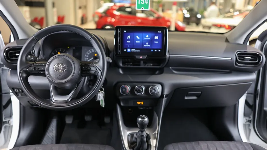 TOYOTA Yaris Yaris 1.5 Comfort