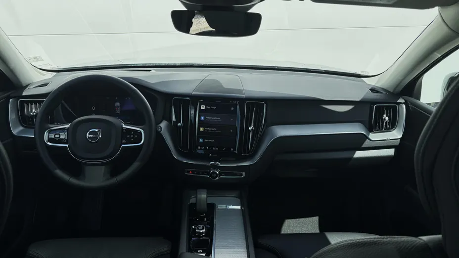 VOLVO XC60 XC60 T6 Plug-In Hybrid AWD Plus Dark aut