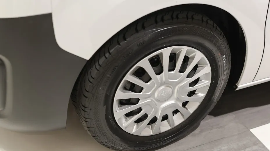 TOYOTA Proace Proace 2.0 D-4D Long 3,0t (bryg.)