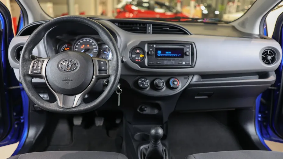 TOYOTA Yaris Yaris 1.0 Active