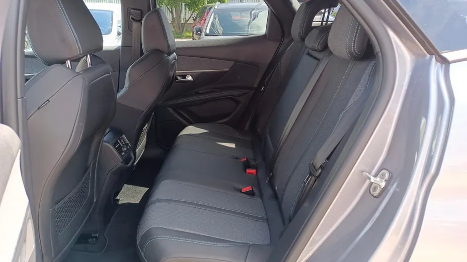 PEUGEOT 3008 3008 1.2 PureTech Allure Pack S&S EAT8