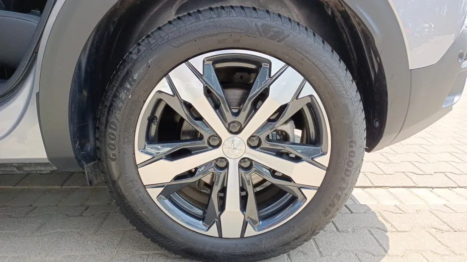 PEUGEOT 3008 3008 1.2 PureTech Allure Pack S&S EAT8