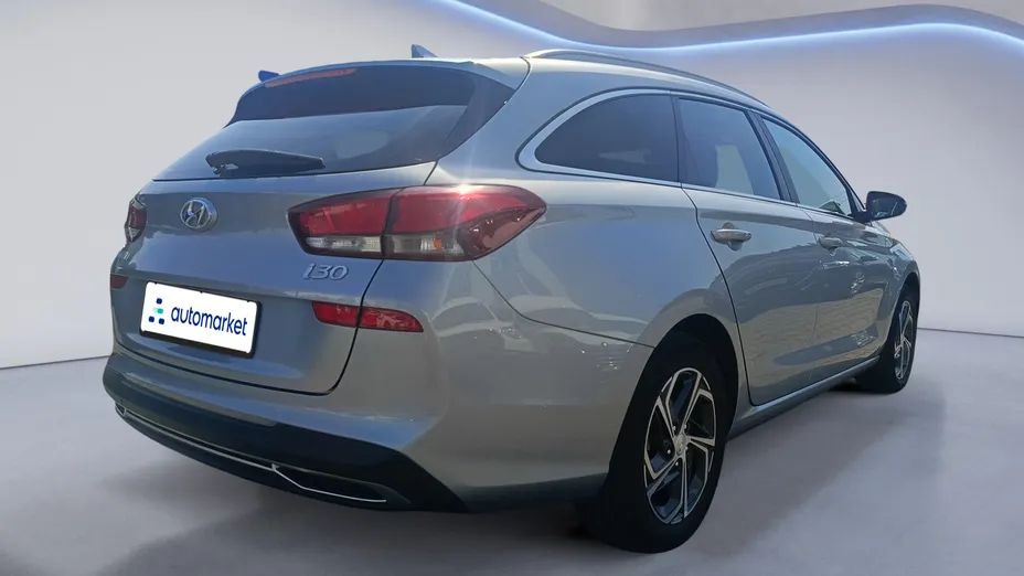 HYUNDAI i30 i30 1.5 DPI Comfort