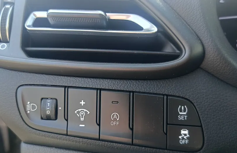 HYUNDAI i30 i30 1.5 DPI Comfort