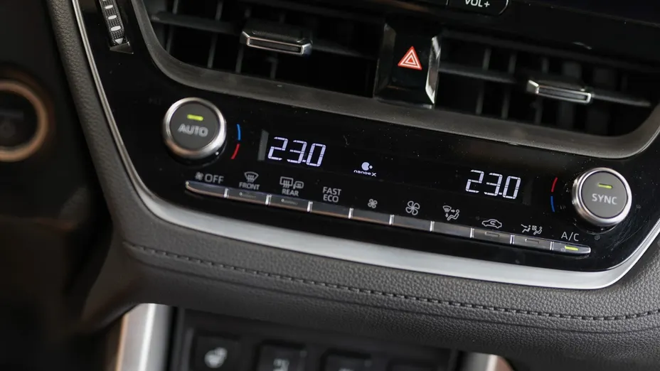 TOYOTA Corolla Cross Corolla Cross 2.0 Hybrid Executive AWD