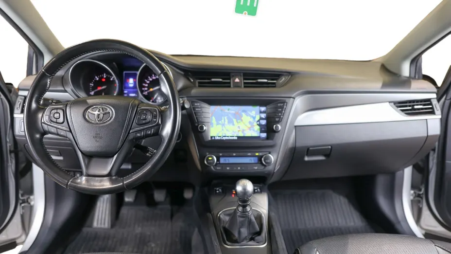 TOYOTA Avensis Avensis 2.0 D-4D Premium