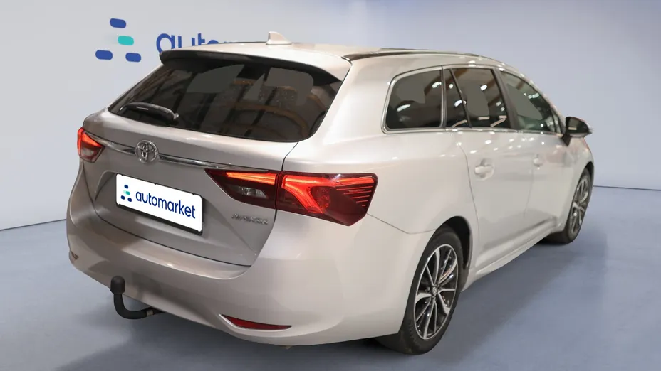TOYOTA Avensis Avensis 2.0 D-4D Premium