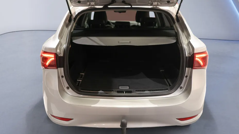 TOYOTA Avensis Avensis 2.0 D-4D Premium