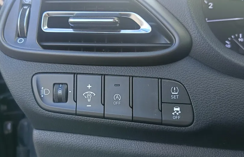 HYUNDAI i30 i30 1.5 DPI Comfort